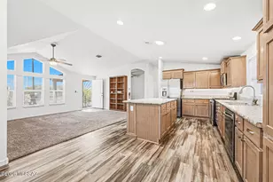 8165 S Alice Vail Ln, Tucson, AZ 85736 - Photo 8