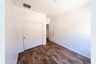 880 W Calle Valenciana, Sahuarita, AZ 85629 - Photo 10