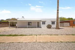 7627 E 42nd St, Tucson, AZ 85730 - Photo 1