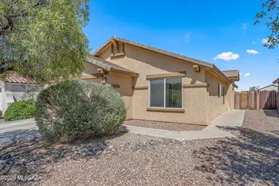 9026 N School Hill Drive, Tucson, AZ 85743 - Photo 2