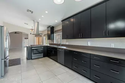 9026 N School Hill Drive, Tucson, AZ 85743 - Photo 14