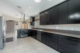 9026 N School Hill Dr, Tucson, AZ 85743 - Photo 14