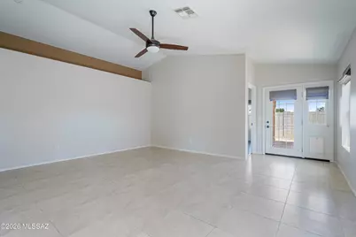 9026 N School Hill Drive, Tucson, AZ 85743 - Photo 8