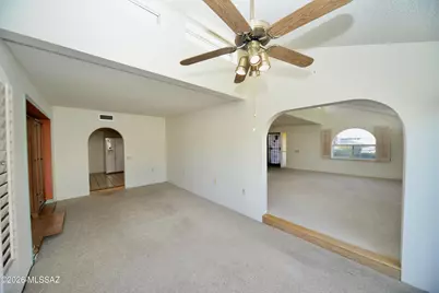 1021 W Camino Sagasta, Green Valley, AZ 85622 - Photo 10