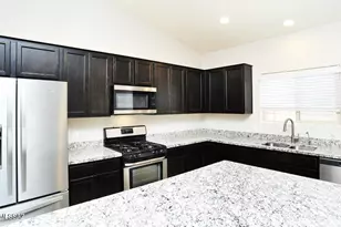 9050 W Grayling Dr, Marana, AZ 85653 - Photo 16