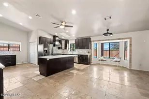824 N Dusenburg Ave, Tucson, AZ 85748 - Photo 2