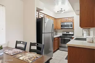 1810 E Blacklidge Dr, Tucson, AZ 85719 - Photo 6