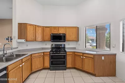 8969 E Martha Root Court, Tucson, AZ 85747 - Photo 14