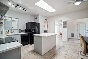 6832 N Autumn Pl, Tucson, AZ 85741 - Photo 6