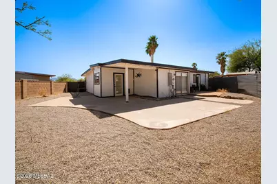 6832 N Autumn Place, Tucson, AZ 85741 - Photo 2