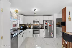 7085 W Amarante Dr, Tucson, AZ 85743 - Photo 14