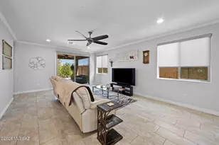 12081 N Golden Mirror Dr, Marana, AZ 85658 - Photo 16