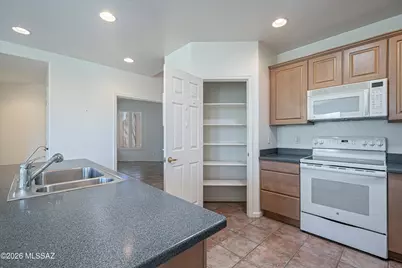 7647 S Galileo Lane, Tucson, AZ 85747 - Photo 12