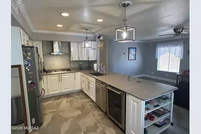 10020 E English Woods Road, Tucson, AZ 85748 - Photo 16