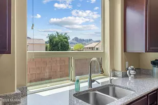 9670 N Saguaro Breeze Way, Marana, AZ 85653 - Photo 10