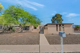 9761 E Cinder Ct, Tucson, AZ 85748 - Photo 2