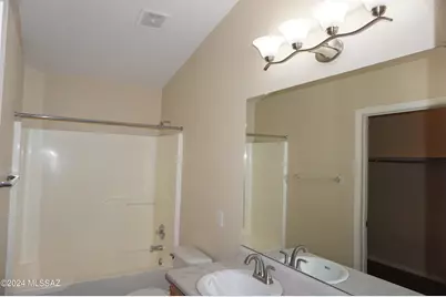 2201 S St Suzanne Drive, Tucson, AZ 85713 - Photo 26