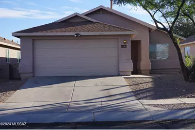 2201 S St Suzanne Drive, Tucson, AZ 85713 - Photo 1