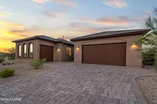 10623 N Iron Peak Dr, Tucson, AZ 85742 - Photo 4