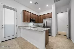 10623 N Iron Peak Dr, Tucson, AZ 85742 - Photo 32