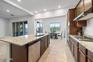 10623 N Iron Peak Dr, Tucson, AZ 85742 - Photo 14