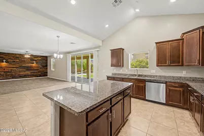 9373 W Desert Bighorn Trail, Marana, AZ 85653 - Photo 6