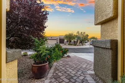3017 W Desert Glory Drive, Tucson, AZ 85745 - Photo 4