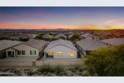 11994 N Renoir Way, Tucson, AZ 85742 - Photo 2