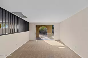 2540 S Marianne Pl, Tucson, AZ 85748 - Photo 6