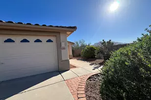 8820 N Mesquite Bluffs Pl, Tucson, AZ 85742 - Photo 2