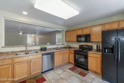 11288 W Harvester Drive, Marana, AZ 85653 - Photo 10