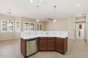 1007 W Tenniel Dr, Green Valley, AZ 85614 - Photo 12