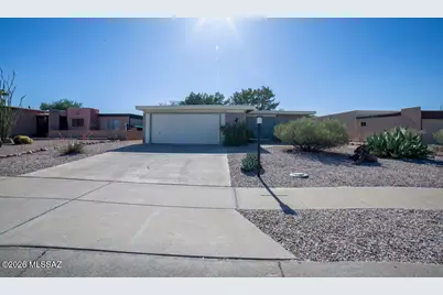 1595 N Rio Mayo, Green Valley, AZ 85614 - Photo 2