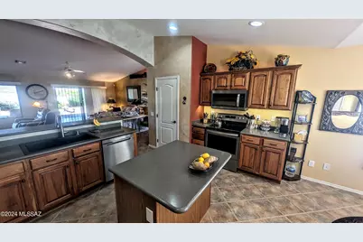 39019 S Moonwood Drive, Saddlebrooke, AZ 85739 - Photo 8
