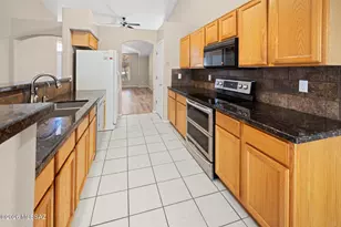 8167 N Pocono Way, Tucson, AZ 85743 - Photo 2