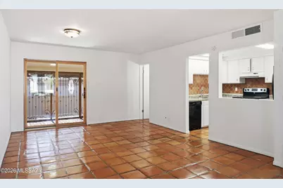 1246 S Camino Seco, Tucson, AZ 85710 - Photo 4