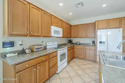 732 N Moana Drive, Green Valley, AZ 85614 - Photo 14