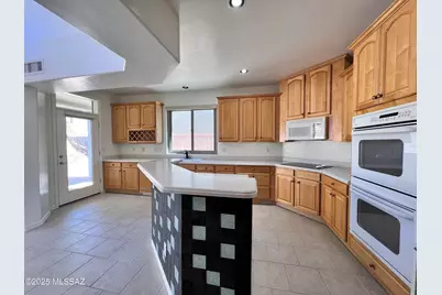 7449 E Ridge Point Road, Tucson, AZ 85750 - Photo 12