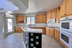 7449 E Ridge Point Rd, Tucson, AZ 85750 - Photo 12