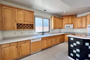 7449 E Ridge Point Rd, Tucson, AZ 85750 - Photo 10
