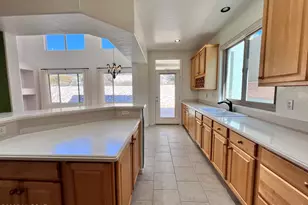 7449 E Ridge Point Rd, Tucson, AZ 85750 - Photo 8