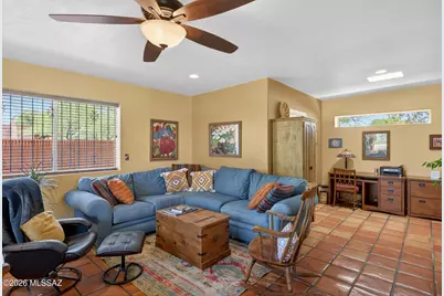 1037 E Blacklidge Drive, Tucson, AZ 85719 - Photo 6