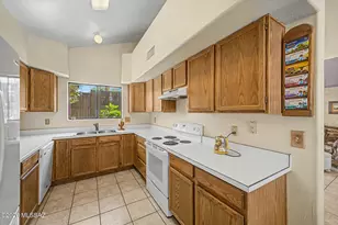 4550 W Meggan Pl, Tucson, AZ 85741 - Photo 8