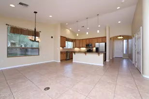 679 W Aspenwood St, Green Valley, AZ 85614 - Photo 12