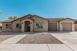1170 N La Canoa, Green Valley, AZ 85614 - Photo 2