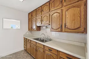 141 W William Carey St, Corona de Tucson, AZ 85641 - Photo 12