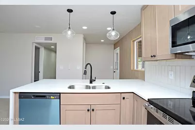2758 N Dodge Boulevard, Tucson, AZ 85716 - Photo 4