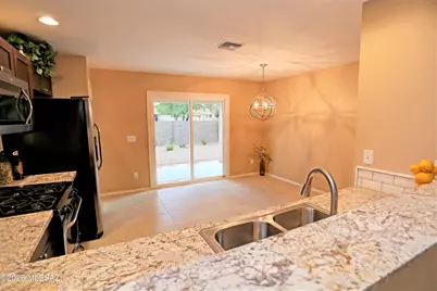 727 W Buffalo Grass, Oro Valley, AZ 85755 - Photo 8