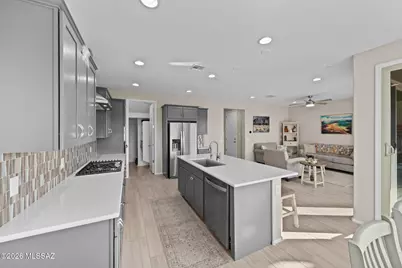 9821 E Miller Peak Trail, Tucson, AZ 85747 - Photo 10