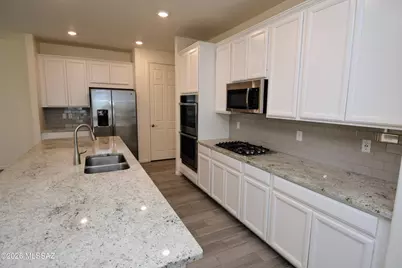 12115 N Candywine Drive, Marana, AZ 85653 - Photo 8